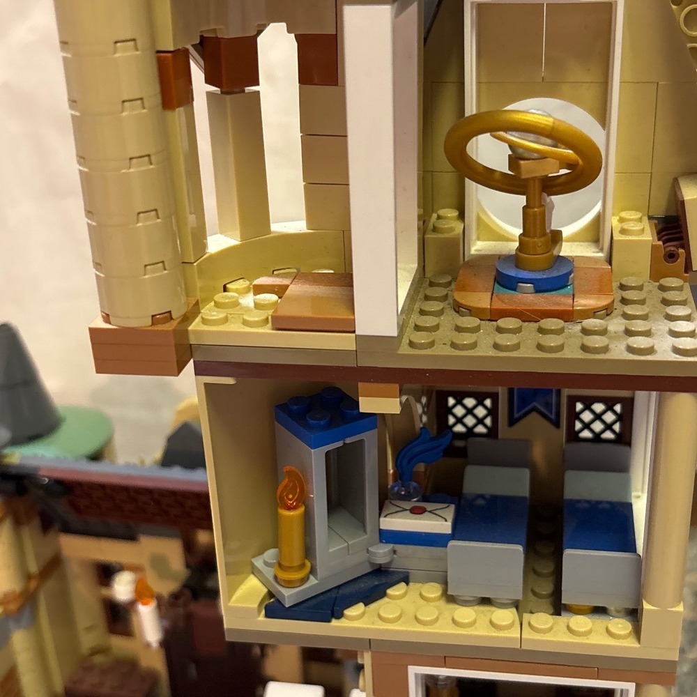 LEGO Harry Potter Hogwarts Astronomy Tower 75969 Multi Tan Excellent Minifigures - Picture 9 of 12